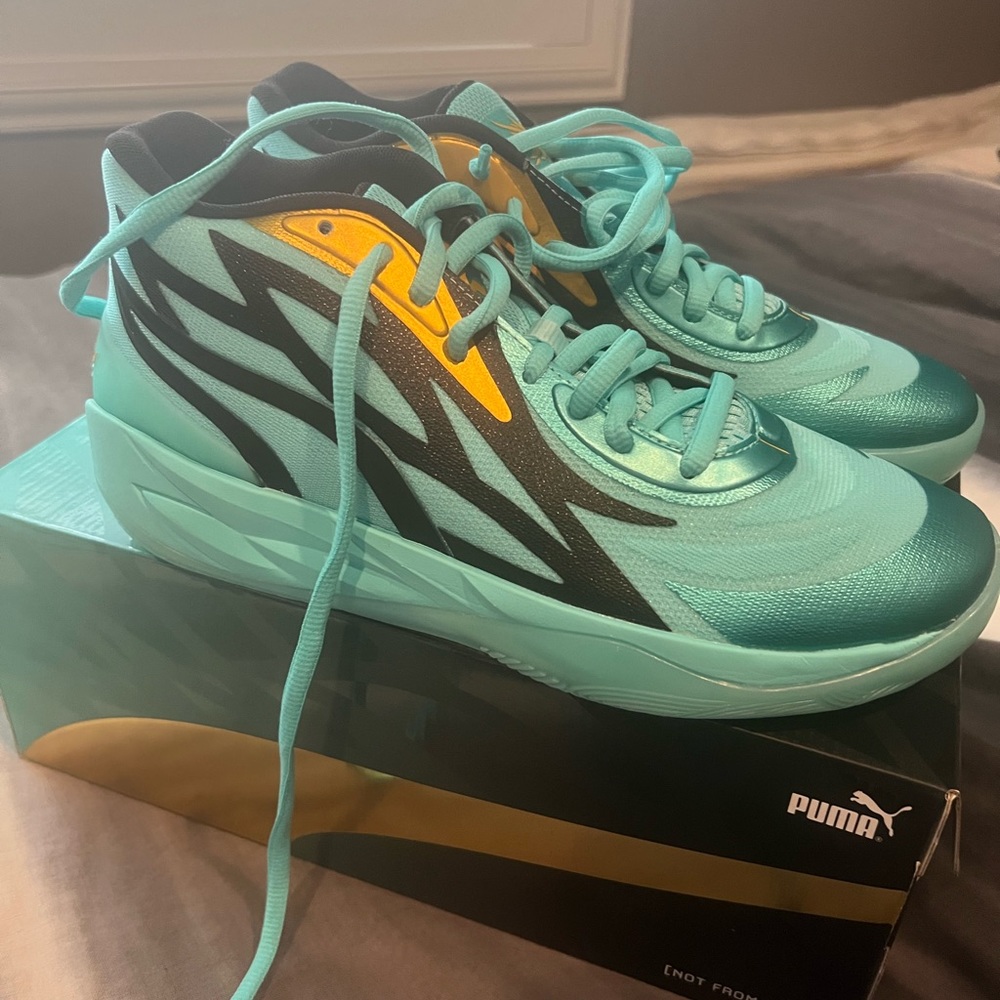 Puma LaMelo Ball Men’s Elektro Aqua Basketball Shoes.  BRAND NEW!!!